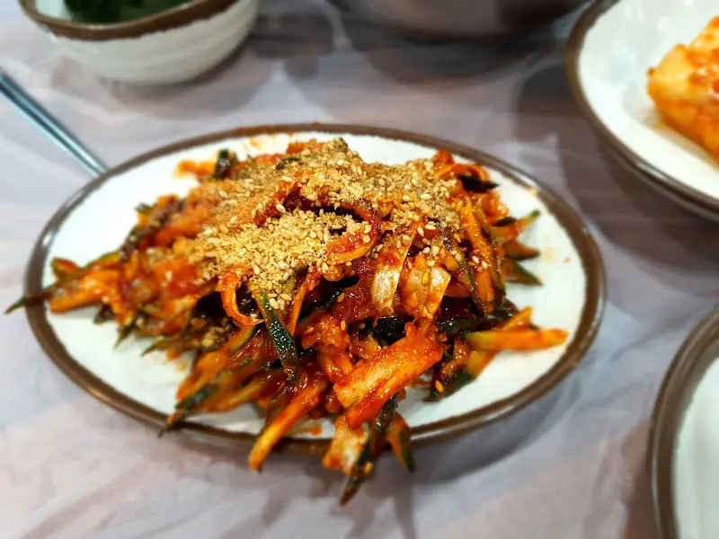 유랑식당 반지회무침