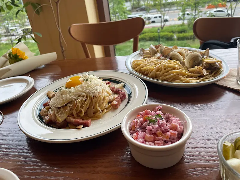 봉골레 파스타와 스테이크