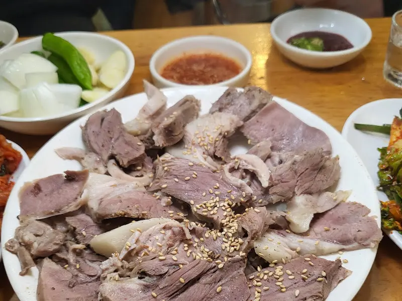 푸짐한 편육 한 상