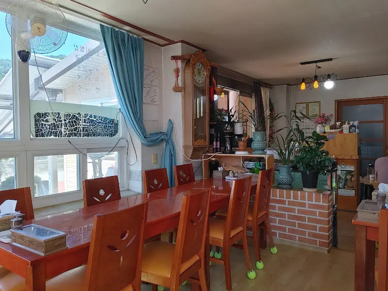 김가네손만두국 내부