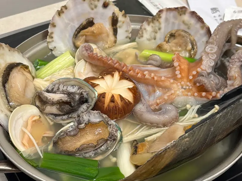 해산물이 푸짐하게 들어간 해물탕