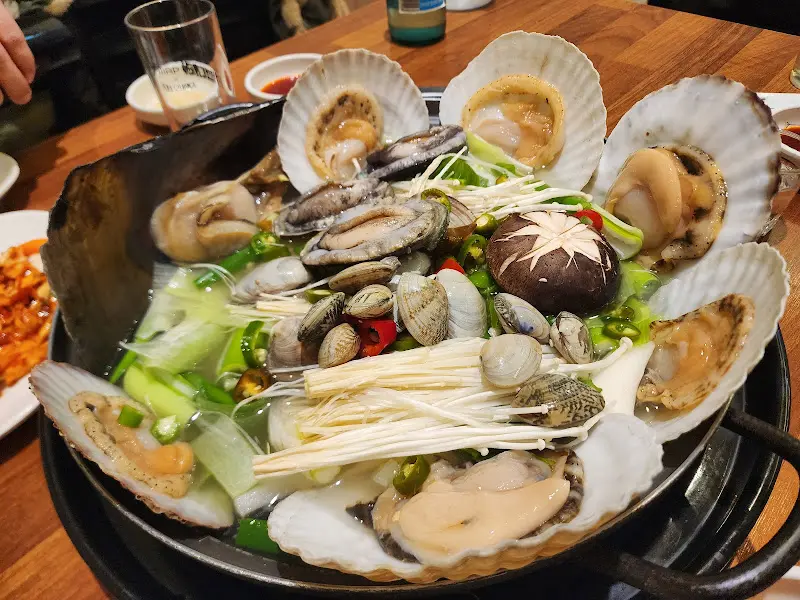 푸짐한 해물탕 한 상