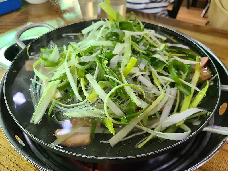 푸짐한 부대찌개