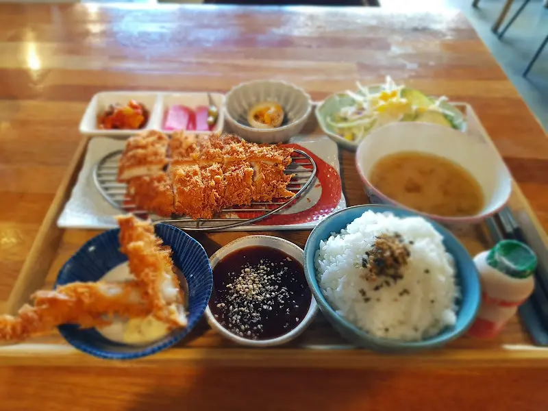 벽담 돈가스 한상차림