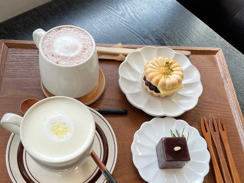 차경 커피와 흑임자 양갱