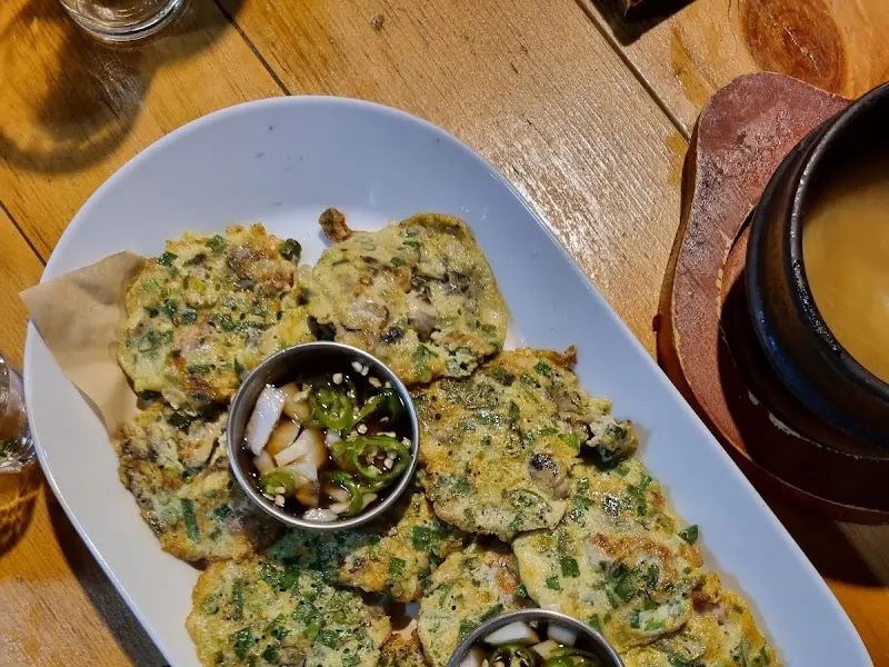 해물파전과 막걸리 한 상