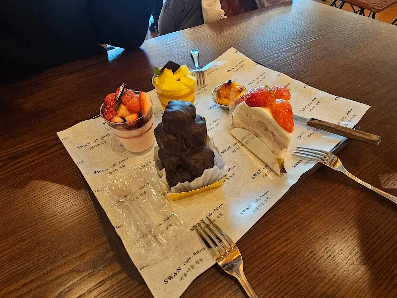 스완베이커리카페 디저트