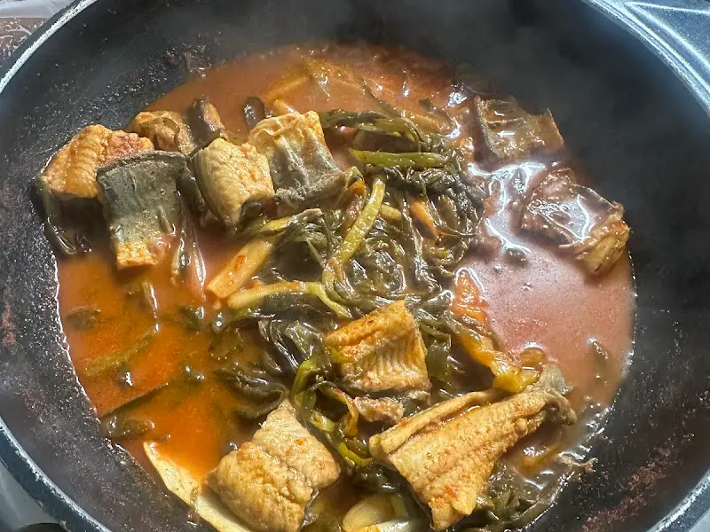 파김치 장어가 끓는 모습