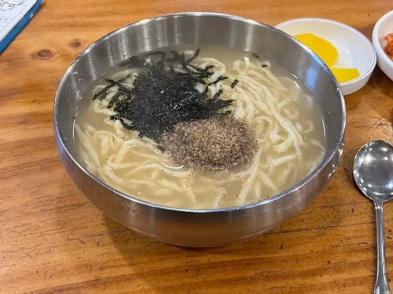 김화칼국수의 칼국수
