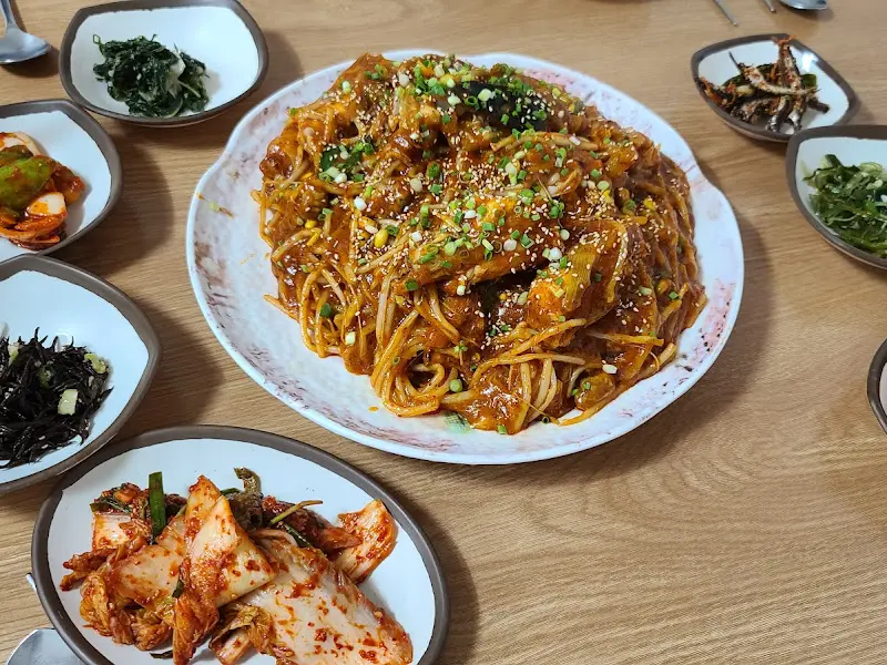 푸짐한 아구찜 한 상 차림