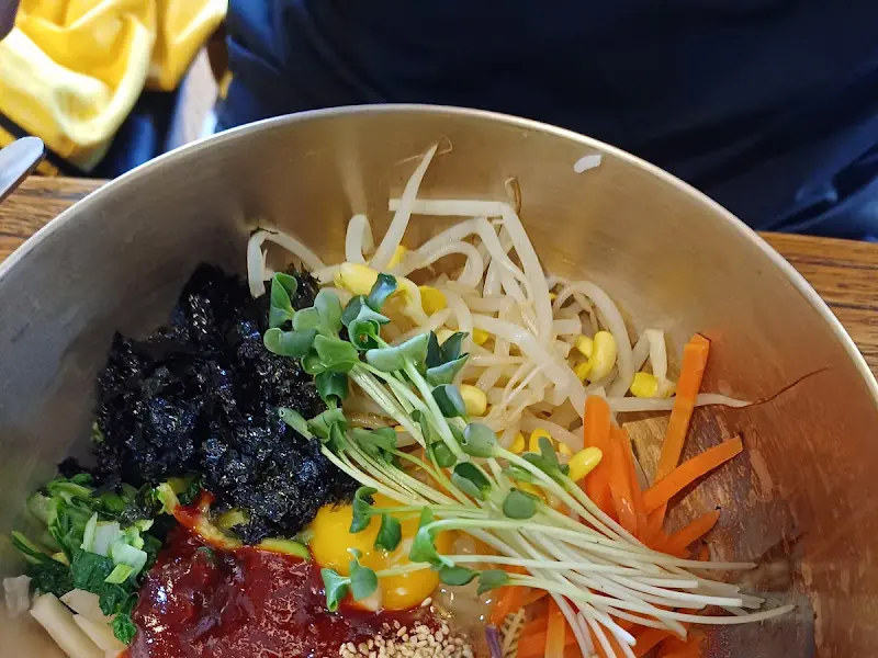 다채로운 색감의 전주비빔밥