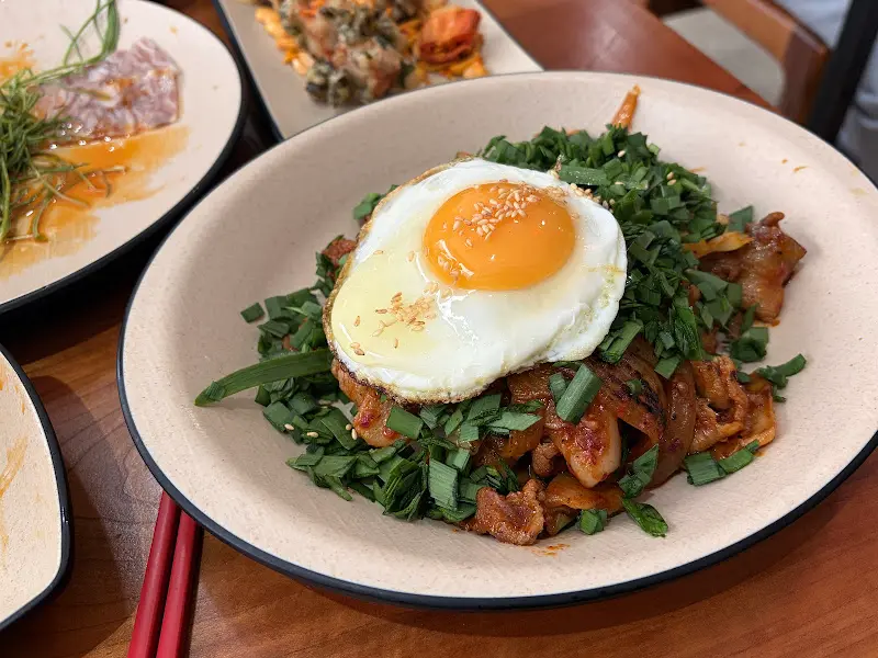 제육 덮밥 사진