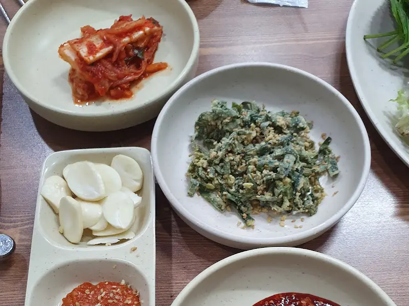 다양한 곁들임 찬