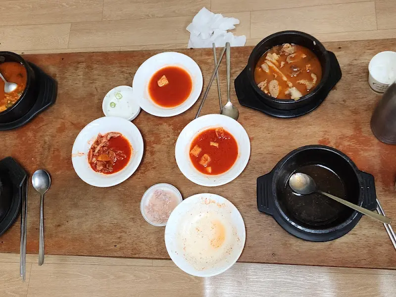 식사를 마친 테이블