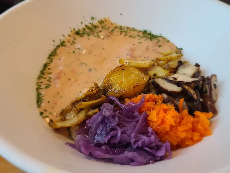 전복 로제 덮밥