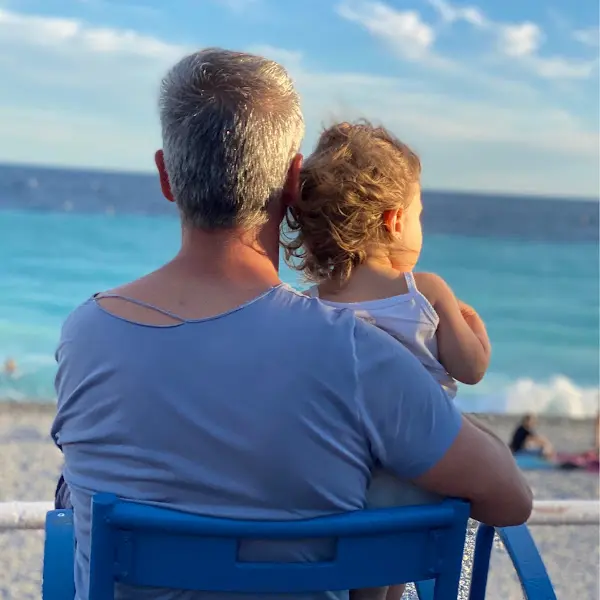 바다를 바라보는 사람들