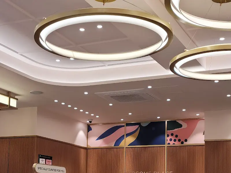 투썸플레이스 조명