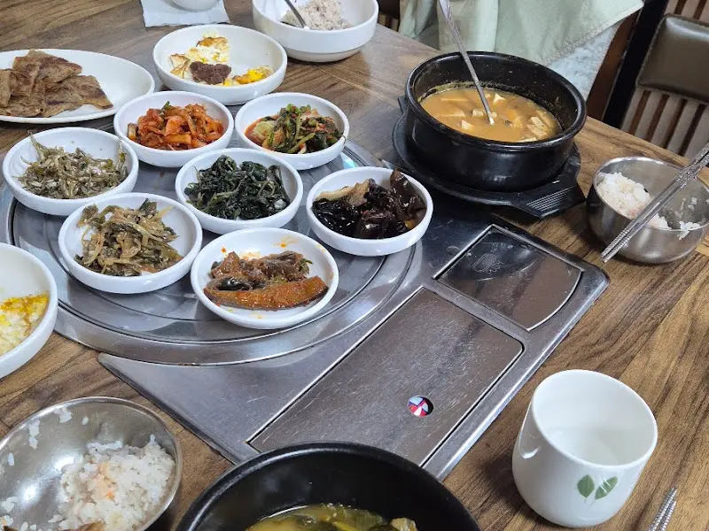 창경식당 한 상 차림