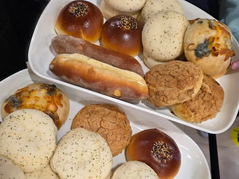 다양한 빵 종류