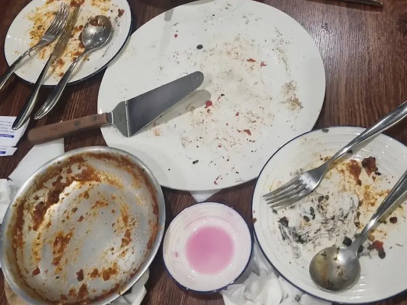 깔끔하게 비워진 접시