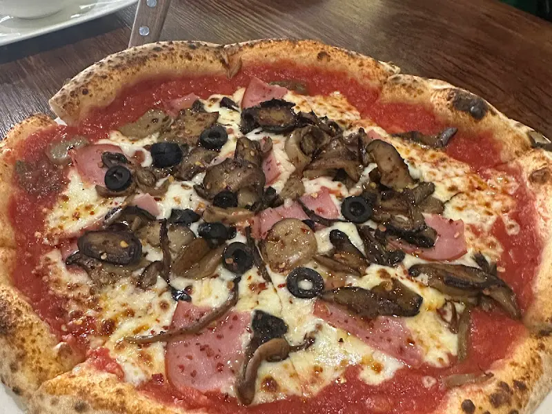 카프리초사 피자