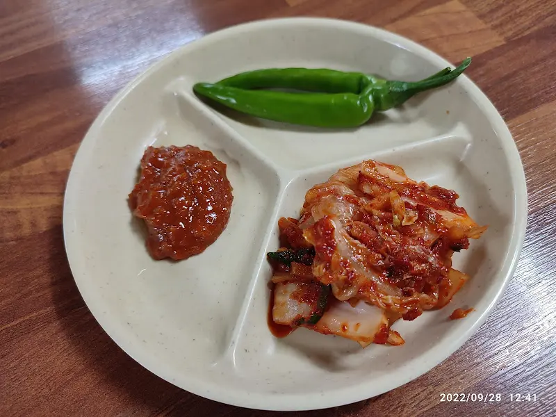 논산칼국수 기본 반찬