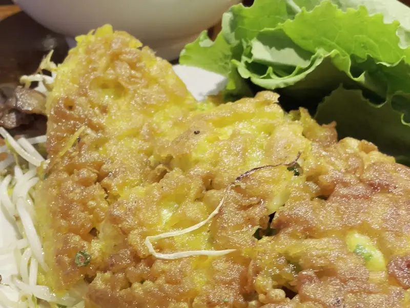 바삭하게 구워진 반쎄오