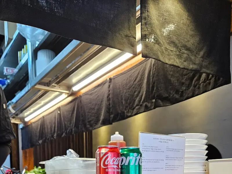 반쎄오와 쌀국수 한 상