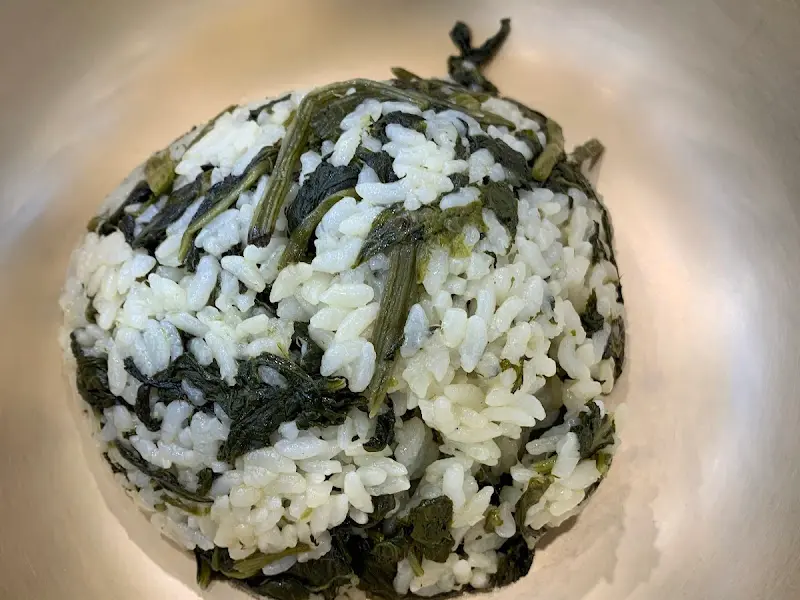 윤기가 흐르는 곤드레밥