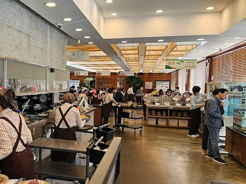 넓은 내부 공간