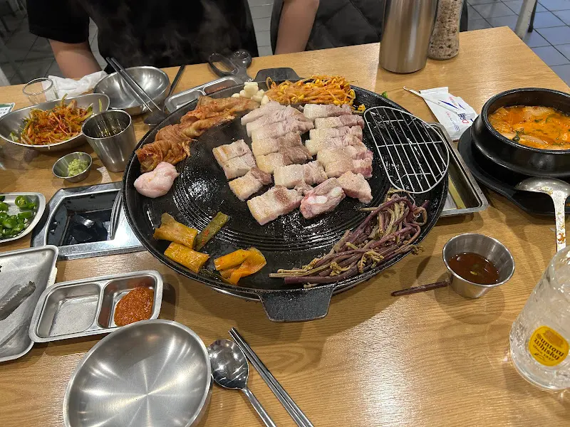 월화고기 한 상 차림