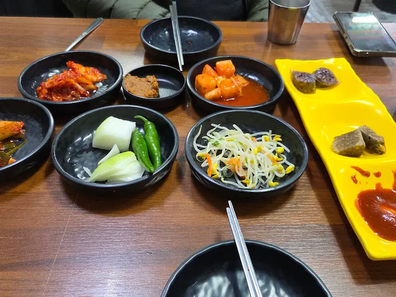 장수국밥 밑반찬