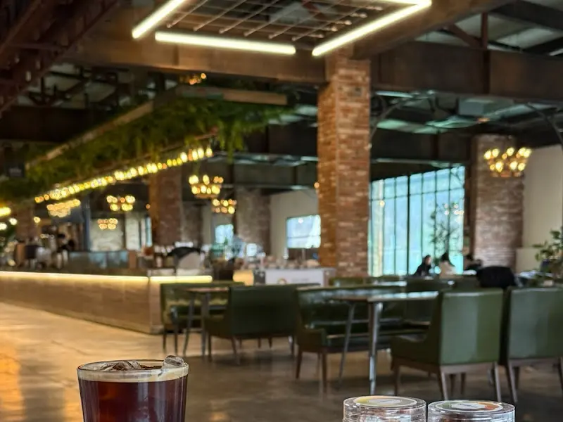 탁 트인 공간과 세련된 인테리어가 돋보이는 바리루스 내부