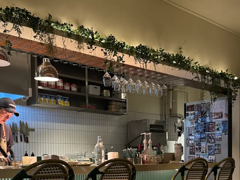 오픈 키친 내부 모습