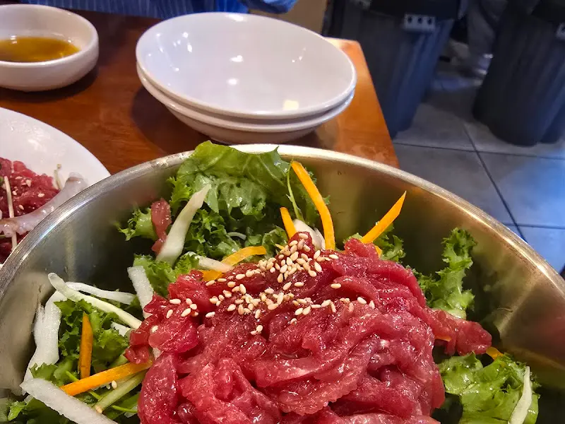 육회비빔밥 근접샷