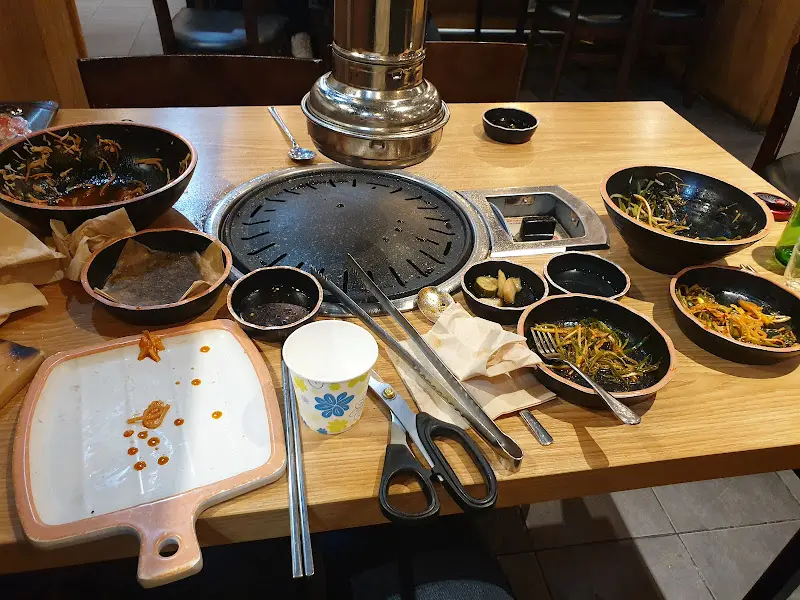 식사 후 테이블