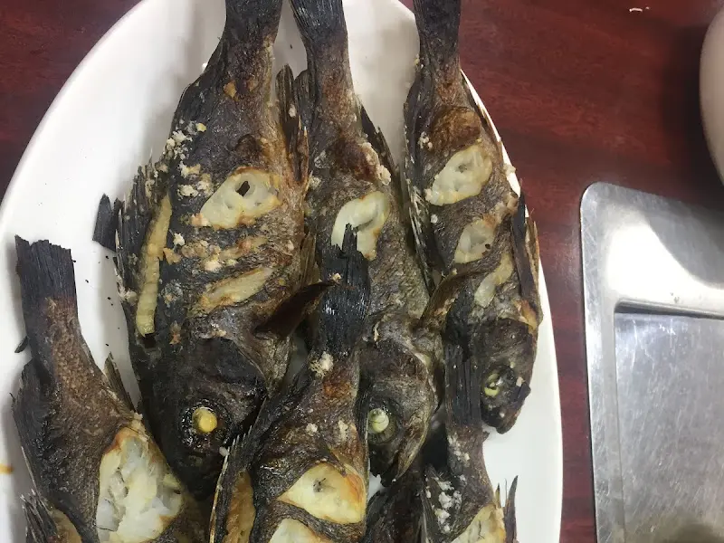 잘 구워진 생선구이