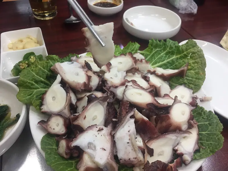 신선한 해산물 한 상차림