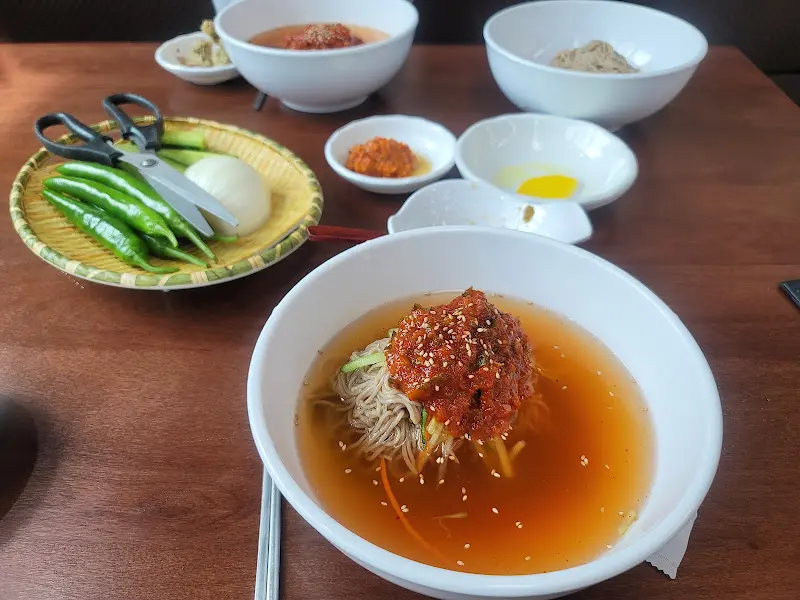 메밀 막국수