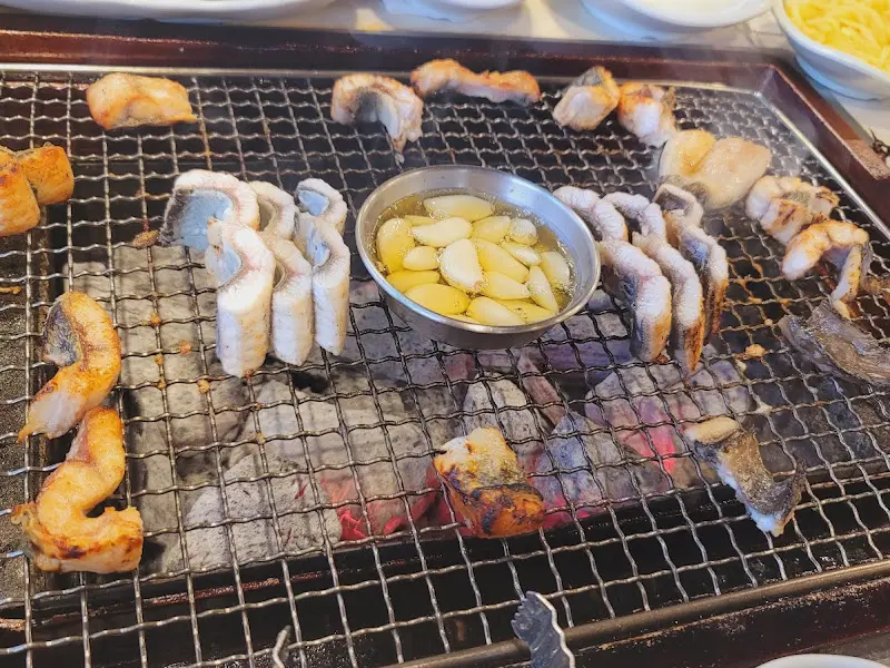 장어구이와 마늘