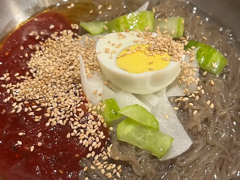 시원한 비빔 냉면