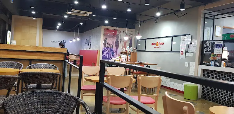 깔끔하고 넓은 내부 공간