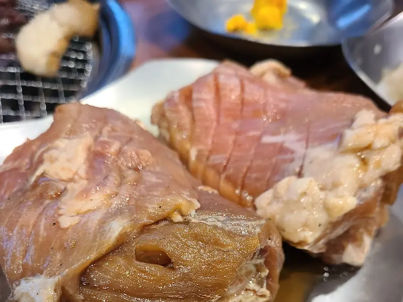 두툼한 돼지갈비