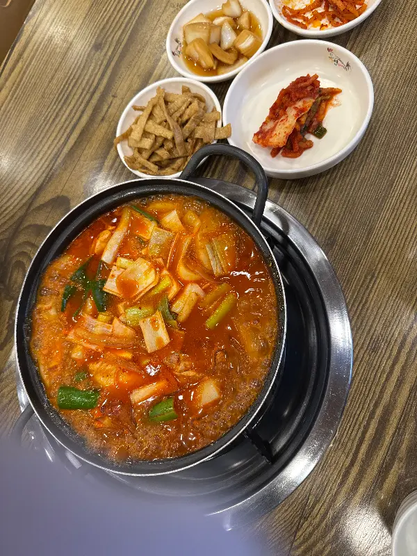 닭볶음탕과 반찬