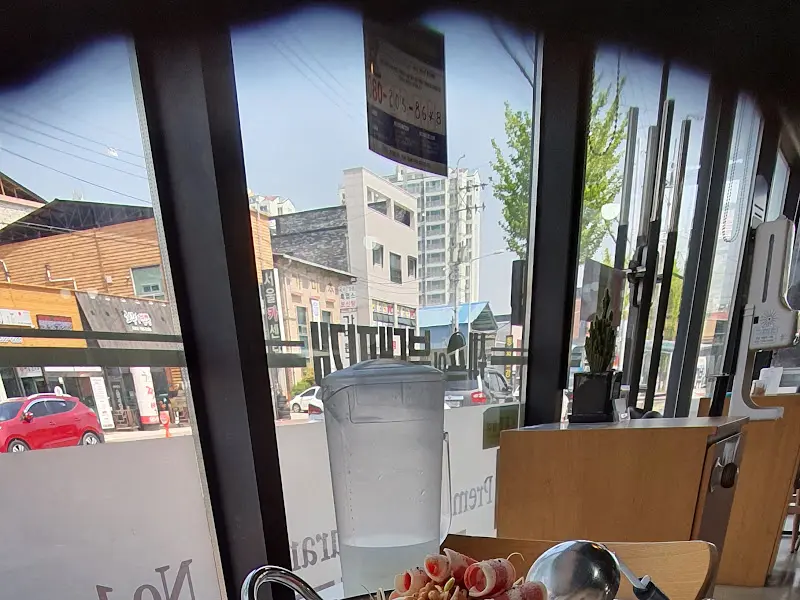 식당 외부 풍경