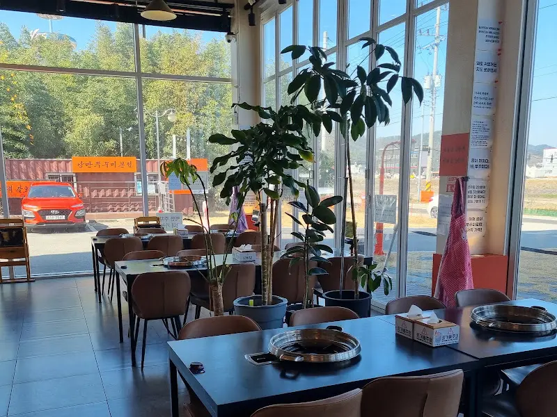 낭만쭈꾸미 내부