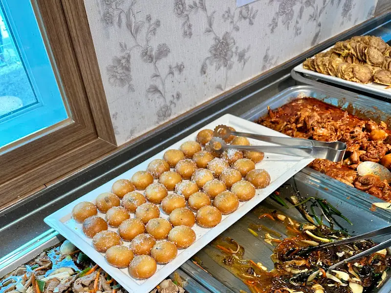 뷔페 음식 코너