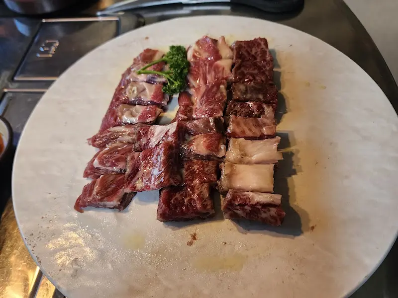 먹기 좋게 손질된 우대갈비