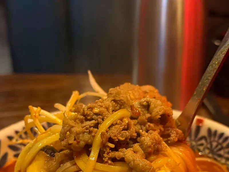 젓가락을 멈출 수 없는 맛