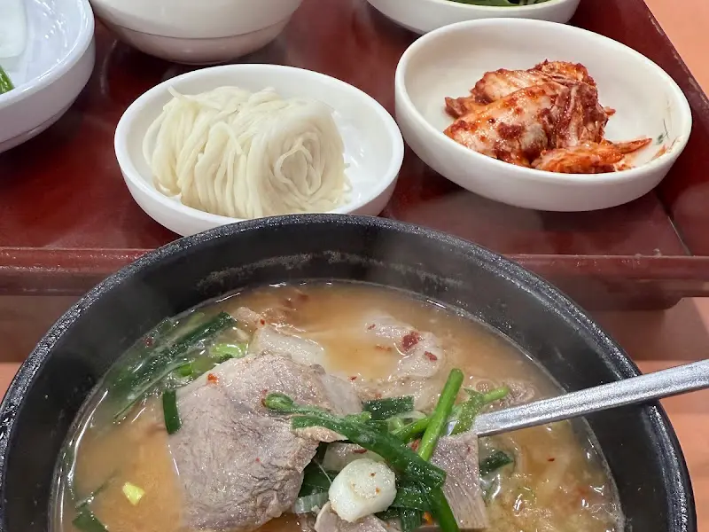 돼지국밥 내용물